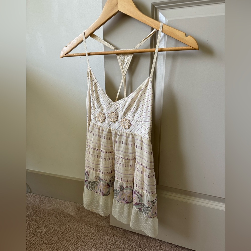 FREE PEOPLE EMBELLISHED TOP ✨
